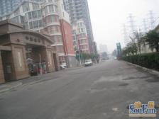 金二环 地铁口 精装一房一厅 诚心出售