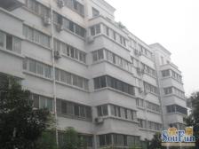 未来路货站街地铁口装修不错一楼