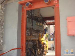 什刹海边可停车中间层三居室南北通透