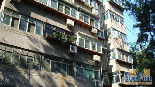  ����ֵ�λ����2��1��1���ϱ�����1600.00Ԫ/�³��� 