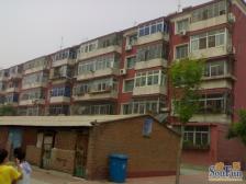 果园新里南区,格局合理户型好,出行方便,生活便利。