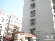 地铁口旁,双气大社区,停车方便,中间好楼层