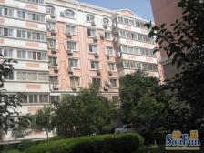 地铁口,好楼层精装大两房,小区环境好,停车方便