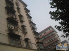 此房中间楼层,采光无遮挡,南北通风,交通出行