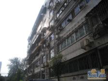 瑞达路上精装修房子,中间楼层4楼,采光不错。