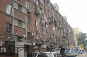 中关村新上首付50万精装修大一居中间楼层采光好看房随时