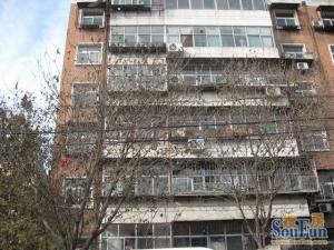 精装修地采暖,两室,采光好,诚意出售