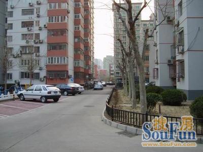 南三环中路12号院实景图