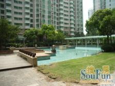 楼层好,出行方便。大两房 。