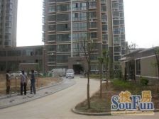 六合之家4-2-1-2 159.46平 160万