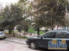 急售兴华小区101平两房 精装双气多层二楼