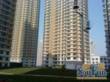 岭湾峰尚一期两室五明南北通厅户型精装修业主诚心出售