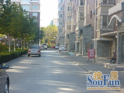 鸿泽园小区实景图