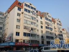 虎滩路 道边无坡 低楼层 价格很便宜