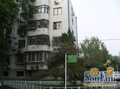 六所宿舍楼实景图