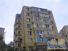 南北通透格局规整,无坡楼层低,精装修可拎包入住。