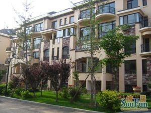 轻轨站旁好位置距离海边800米,轻轨站300米海景房