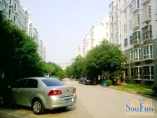 北大学城 位置优越 顶层复式房间多 南北通透光线充足