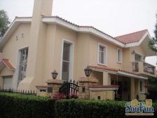 南向花园占地面积大,单层面积大,采光充足