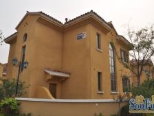 独栋别墅大院子环境优美 业主诚心出售有钥匙。