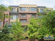 万科商圈 精装小两室 可看湖景 房主诚心卖!