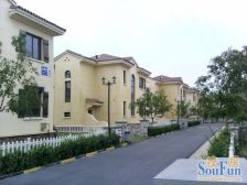 独栋别墅,视野宽阔,采光充足 大院落