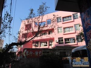 丹东路中楼层套二好房生活便利