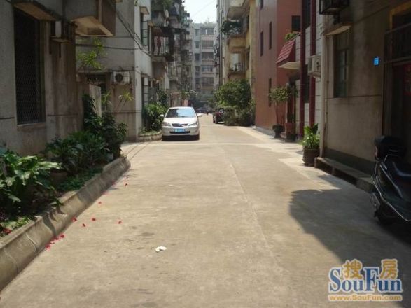 侨联大街大院实景图