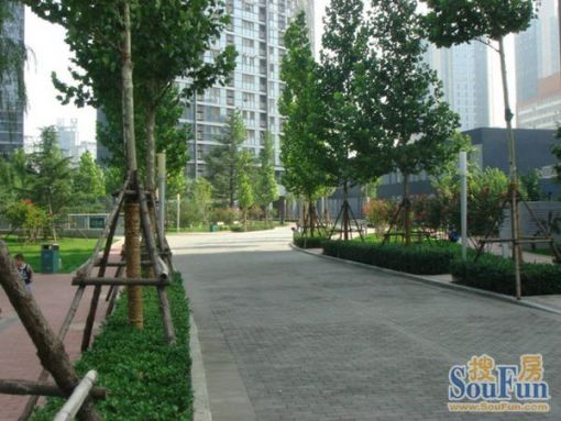  ��Ԫ�š�̫����,�ϱ�������,С���м�λ�ð������ٽ� 