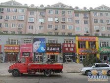 松霞路多层三楼,框架结构,位置好户型好房子不错