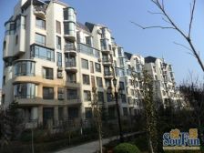 叠拼位置好 有空地 户型方正 2尾