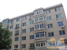 孙家沟西南路何氏眼科对 面南北田字格中间层看房随时