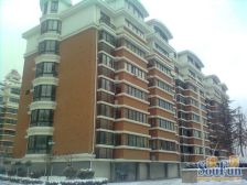 小区位置好,接孩子方便,生活便利,楼下就是市场