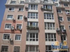 此房位置好,虎滩路道边房子南北通透户型