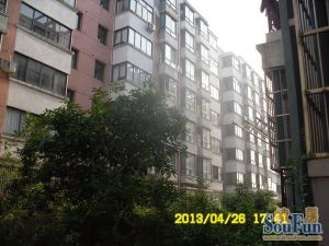 小区近红谷滩 临礼步湖 户型方正