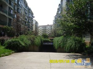 此房户型手续齐全,格局好,采光好,无遮挡,出行方便