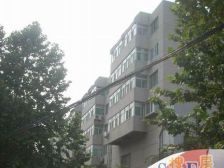 和谐广场旁、省立医院,位置和楼层好,户型方正