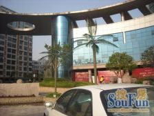 洋房 单独车库 满五 看房方便 诚心出售 三层