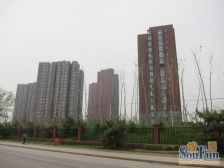 融景城精装修南向两居室,满五年唯一,诚心出售