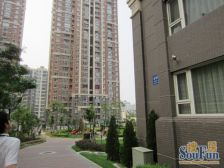 中海C区 中间位置 装修 全明 随时看房 业主诚心卖