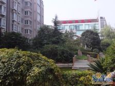 省体旁好房子,小区门口就是地铁和雪笑,得房率高