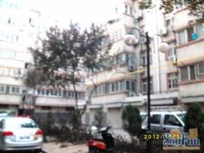 此房证件齐全,满两年,位置好,出入方便,一室