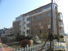 港湾山庄外围的房子 跃层精装修 三室 房子保持很好