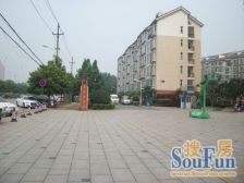 金水区繁华地段,商场配套成熟,70年产权成套住宅