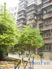 花园路国贸360大社区能停车拎包入住大三房诚心出售