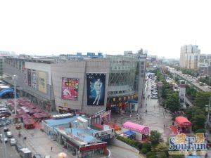 与嘉洲广场、金铂天地为邻 原装电梯