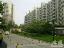 东方城北区高层南向3居室,看公园,近地铁。