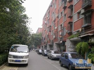 五道口展春园南向一居室 中间楼层 随时看房