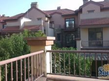 迎宾路别墅 边户大花园 有钥匙 急售 不临路