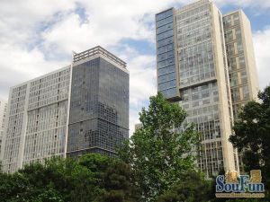万达广场公寓3室1厅南东北